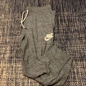 gray nike joggers